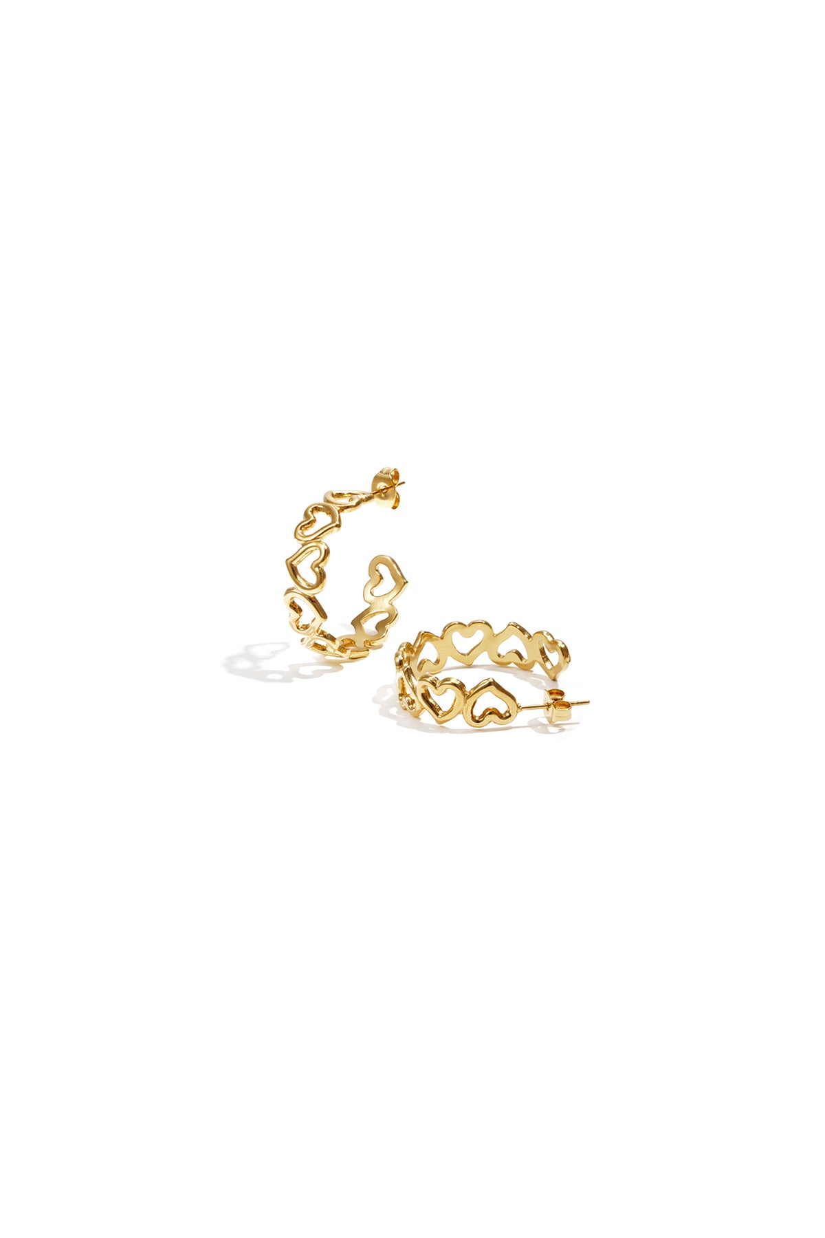 Hoop earrings with alternating hearts