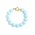 Bracelet with large beads and clasp at the front