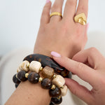 Beaded bracelet with statement glitter bead