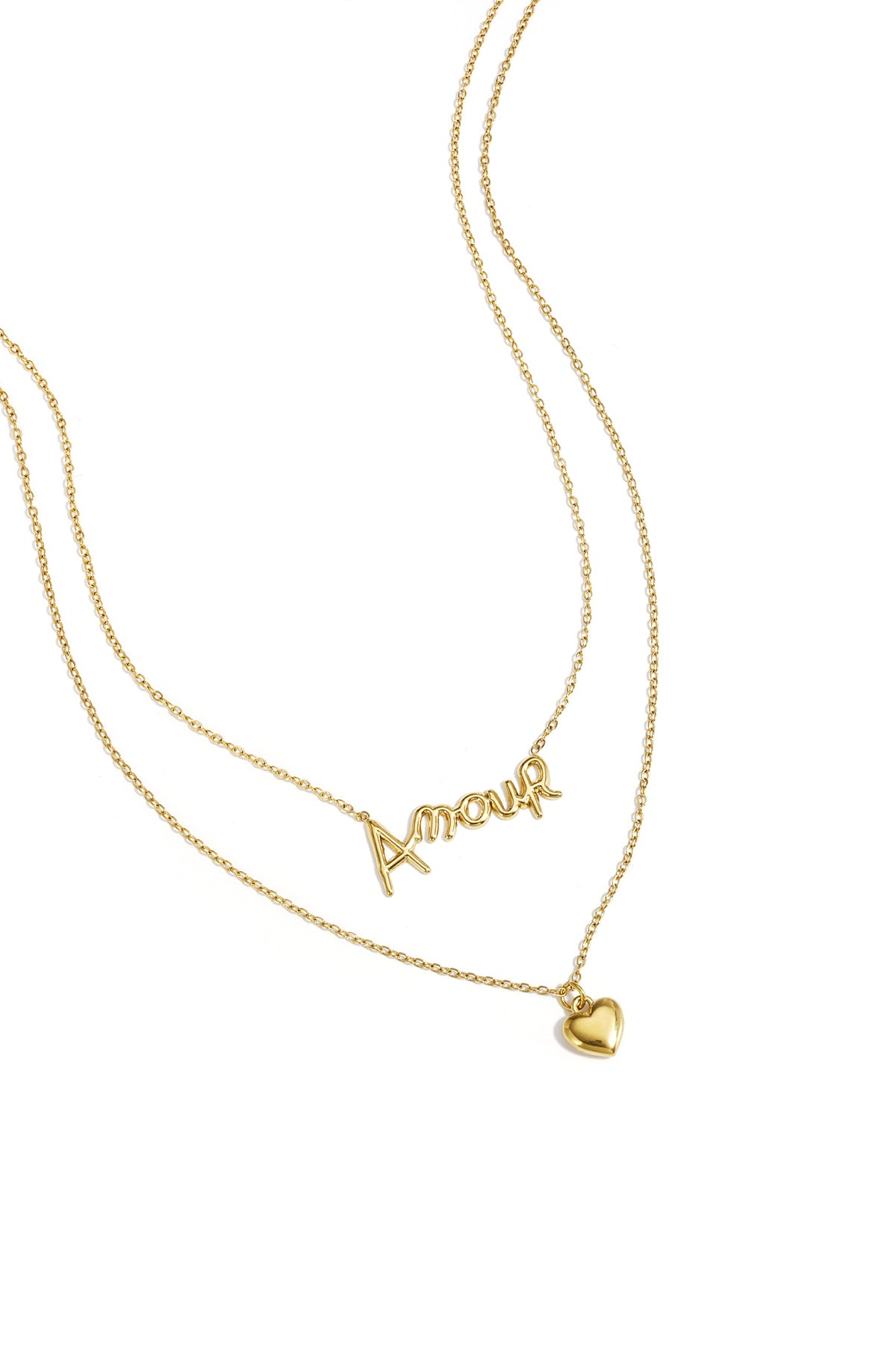Layered necklace amour with heart