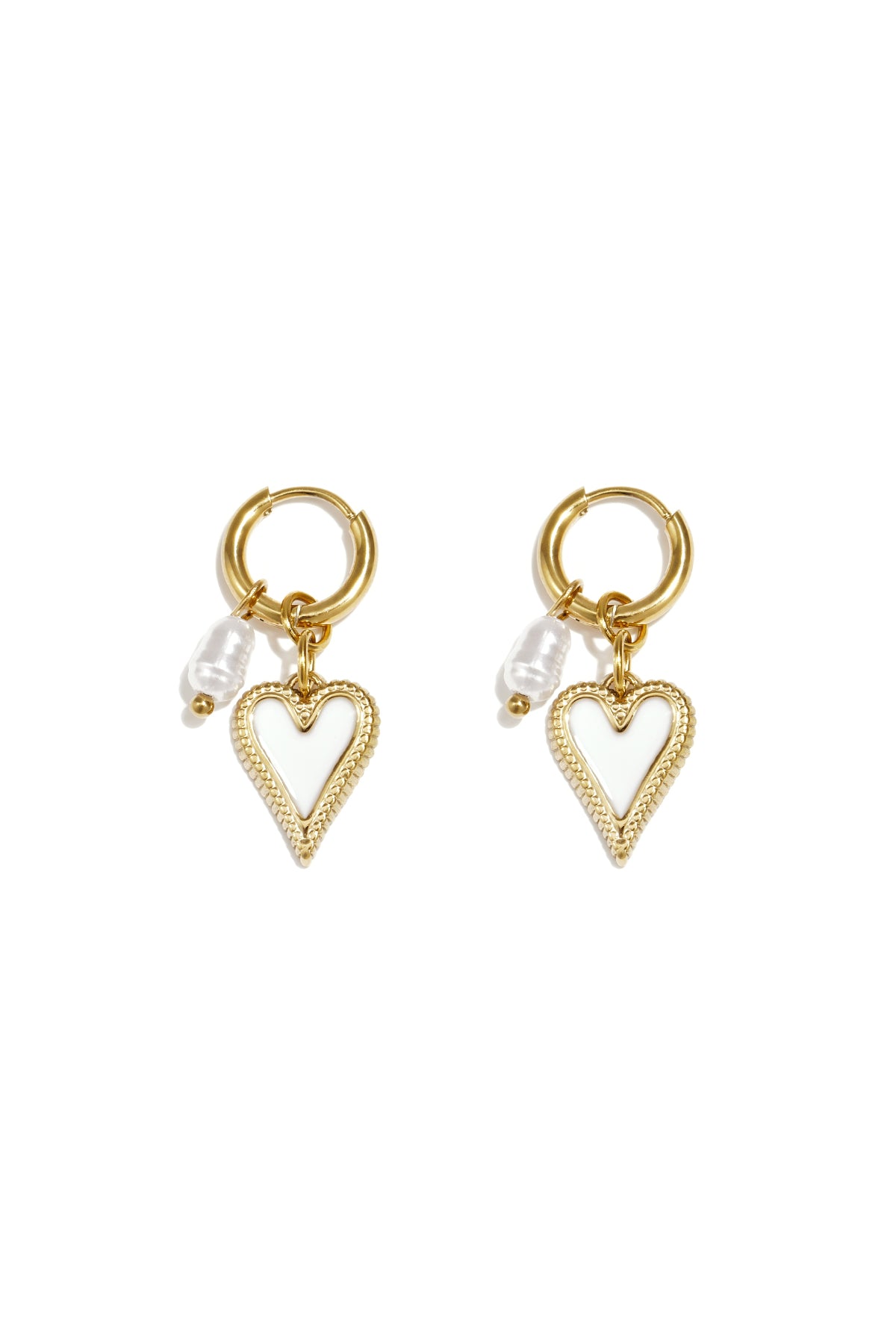 Earrings with hanging heart and pearl