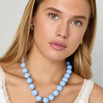 Bead necklace with hanging heart