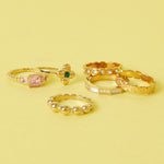 Statement ring with clover and stone