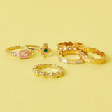 Statement ring with clover and stone