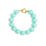 Bracelet with large beads and clasp at the front
