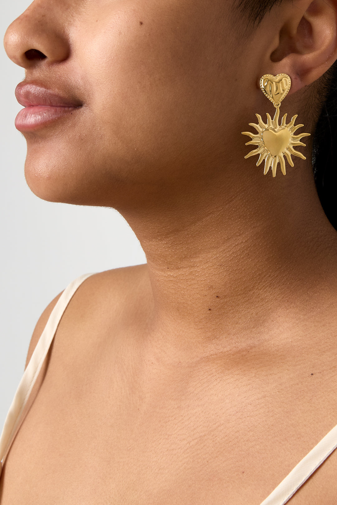 Heart earrings with hanging sun