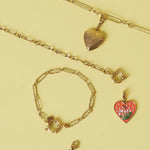 Bracelet with front clasp and alternating links
