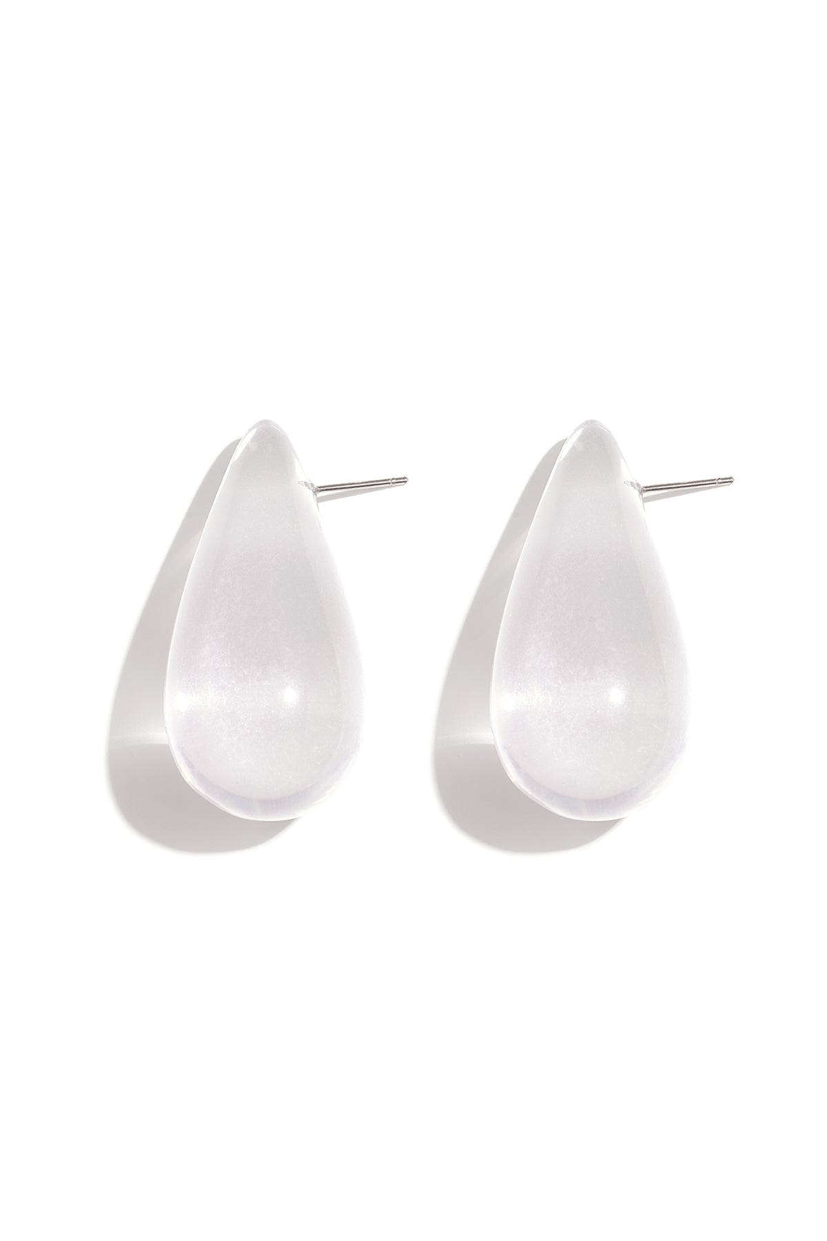 Earrings with teardrop-shaped resin studs