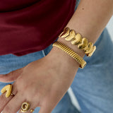 Cuff with striped hearts