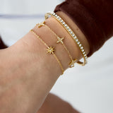 Bracelet with clover motif and inlaid clovers