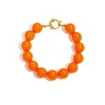 Bracelet with large beads and clasp at the front