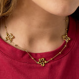 Necklace with coral-shaped flowers