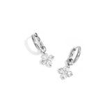 Earrings with clover decoration