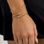 Bracelet with zigzag pattern and stones