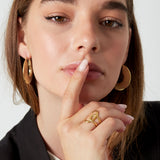 ring knot detail