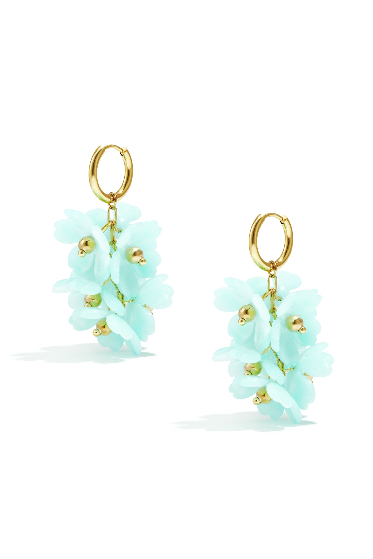 Earrings with a hanging wreath of flowers