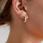 Earrings with zigzag stones